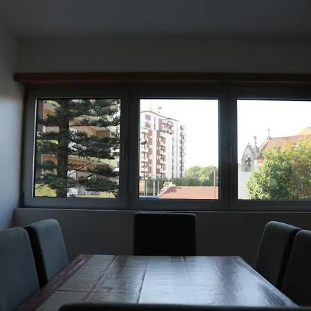 Casa Da Fonte Quente * 莱里亚